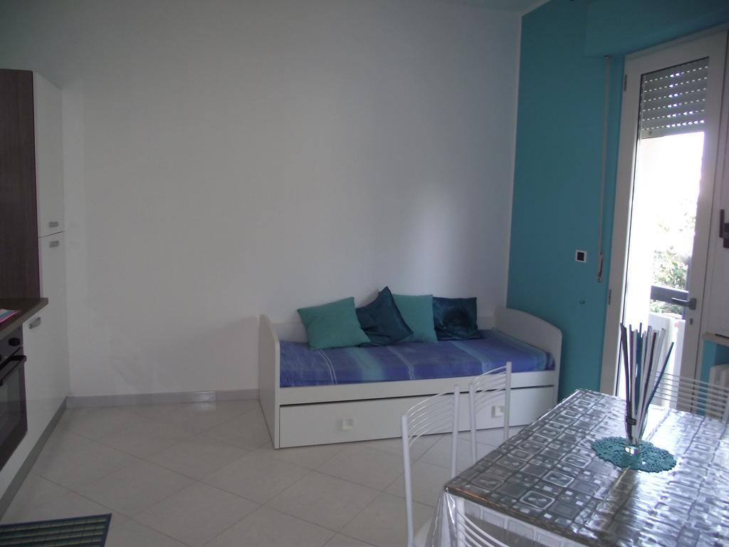 Mediterranea Sea House Монтезільвано Номер фото
