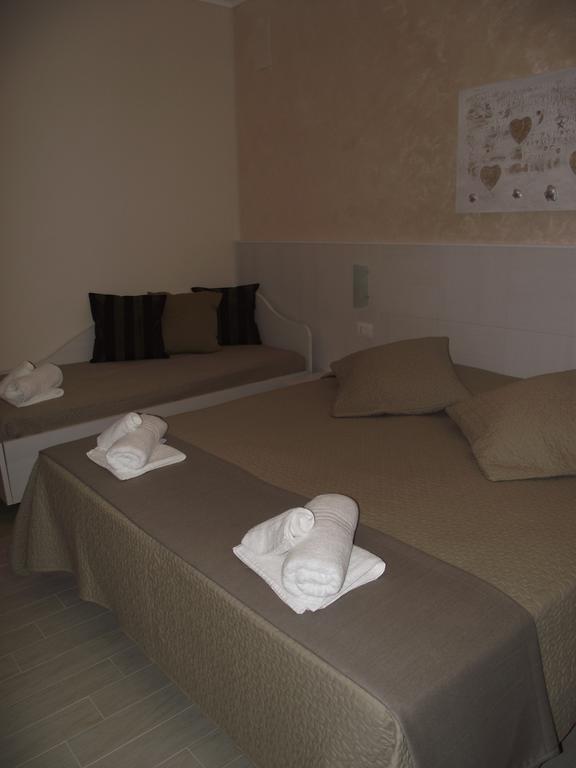 Mediterranea Sea House Монтезільвано Номер фото