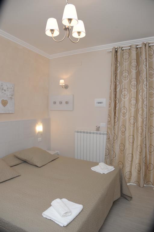 Mediterranea Sea House Монтезільвано Номер фото